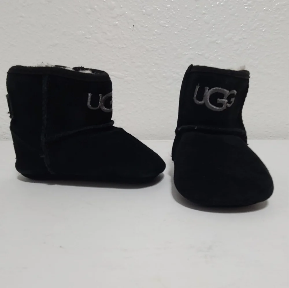 Ugg jesse boot slipper crib bootie